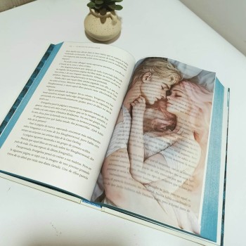 Jacks y Evangeline abrazados