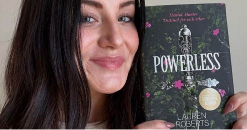 Powerless by Lauren Roberts: ¡viene adaptación en serie!