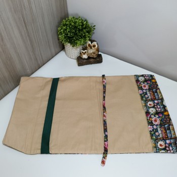 Funda Ajustable Libros y Flores