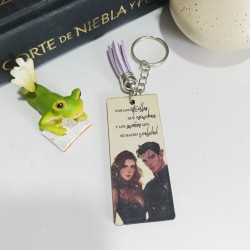 Llavero Feyre y Rhys